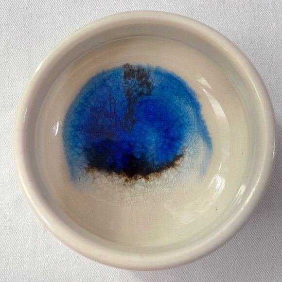 ceramic dish with blue glass interior - Picture 1 of 7